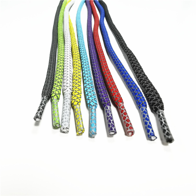 Reflective shoelace
