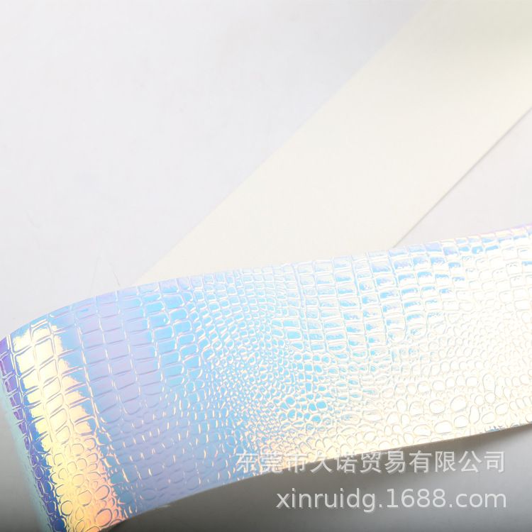 Laser magic color reflective PU leather图片4